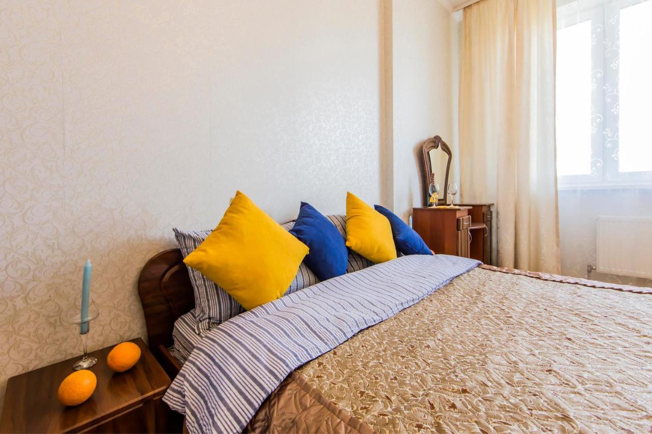 Large 2 Room Apartment With A Beautiful View 2 Min Metro Chernigivska Київ Екстер'єр фото
